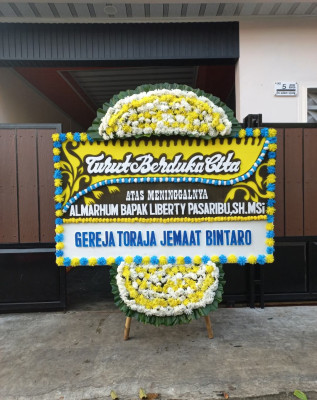 Papan Bunga Duka di Pungkur