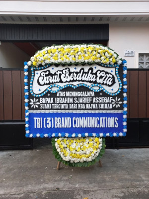 Papan Bunga Duka di Pungkur